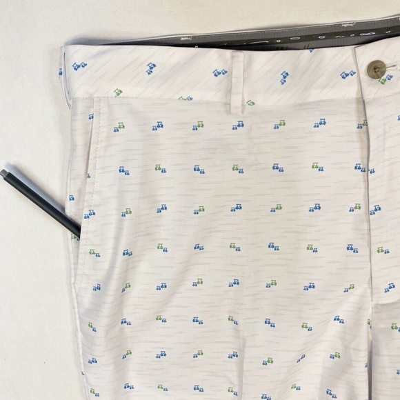 Walter Hagen Perfect 11 Shorts Size 40 White Mini Golf Cart Print 10" Inseam NWT - Picture 8 of 16